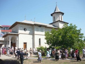Sărbătoare de vară: Invitaţie la Biserica &quot;Sfântul Ilie&quot; din Micro 17