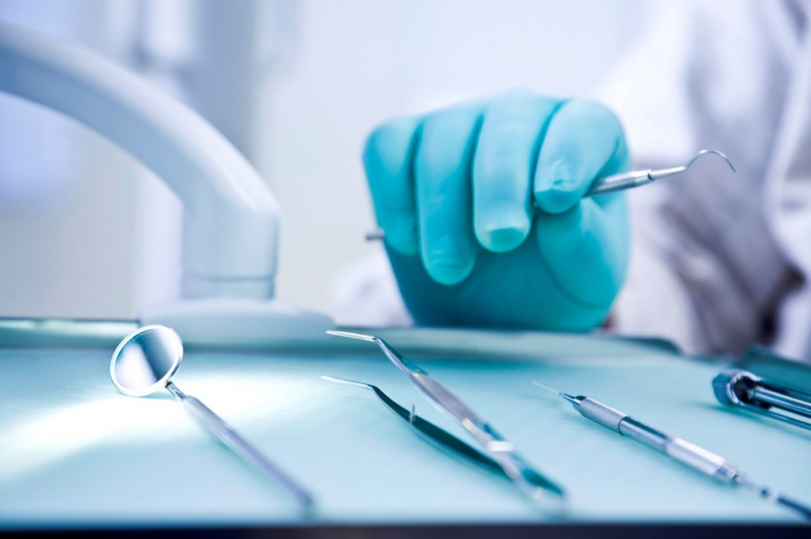 Cine beneficiază de tratamente GRATUITE la medicul stomatolog
