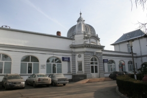 Începutul de an geros a făcut deja prima victimă. Un bătrân a ajuns cu picioarele degerate la spital
