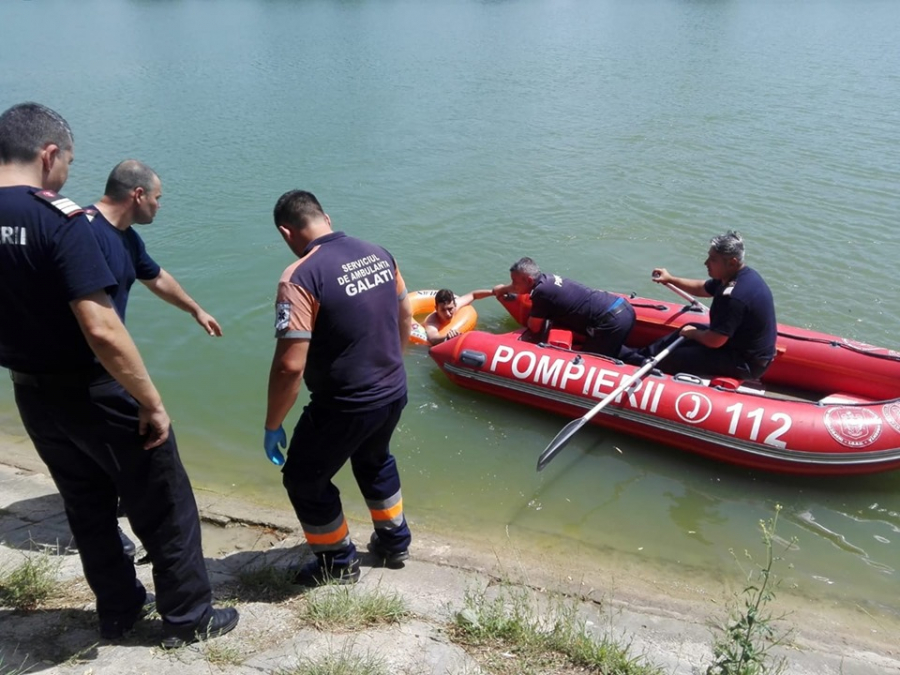 Incident la Lacul Vânători. Un adolescent a fost la un pas de înec