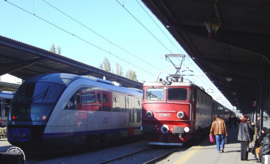 Gălăţenii supăraţi pe CFR Călători: Trenul Galaţi - Tg. Mureş nu trebuie anulat!