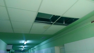 O nouă INFILTRAŢIE apărută în tavanul de la URGENŢE