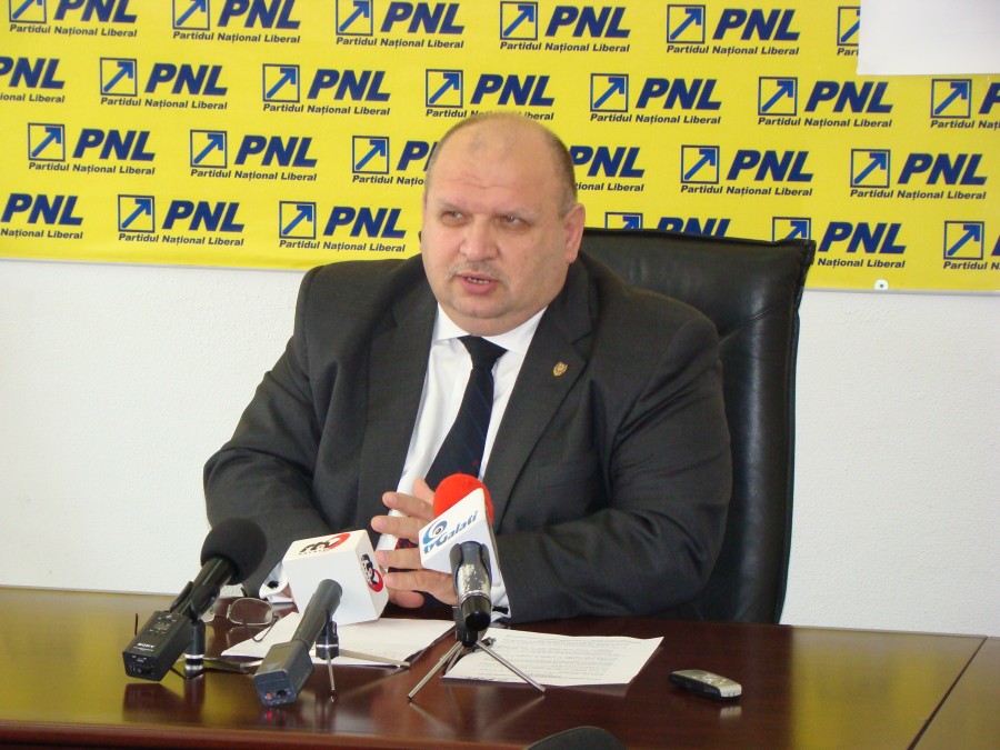 Ichim: Moldova rămâne la coada intereselor guvernamentale, marile investiţii ocolesc Galaţiul
