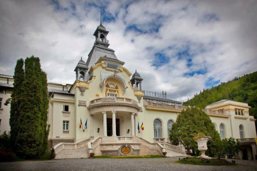 Cazinoul din Sinaia va fi deschis vizitatorilor începând de sâmbătă