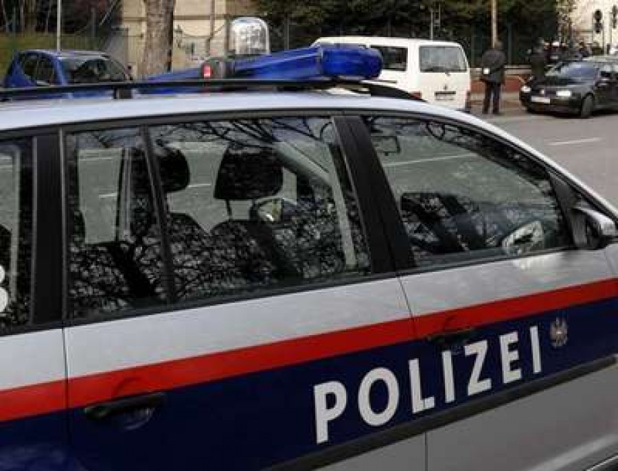Un român a fost atacat cu un pistol în Austria pentru că nu s-a grăbit să elibereze parcarea