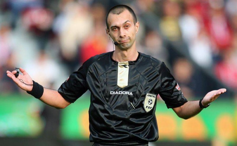 Teo Crăciunescu arbitrează meciul Oţelului de la Braşov