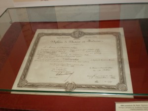 Document rar, la Muzeul de Istorie - Singurul doctor gălăţean recunoscut de Academia Franceză