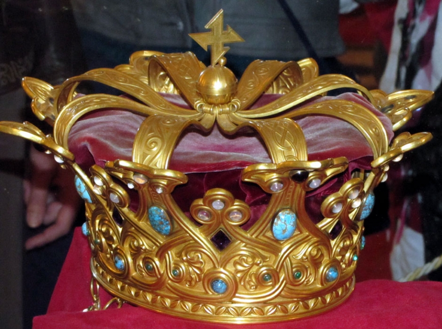 Din culisele istoriei: Cum a fost făcută coroana Reginei Maria