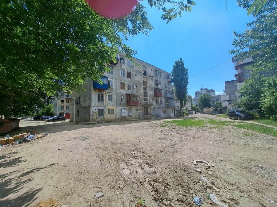 Săracii Galațiului au de ales între ghetou și cerul liber. Cererea de locuințe sociale, de opt ori mai mare decât oferta (FOTO)