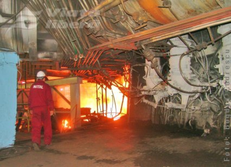 Salariile siderurgiştilor de la ArcelorMittal Galaţi rămân la acelaşi nivel