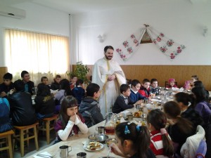 Hrană zilnică de doar şase lei pentru 50 de copii la Centrul de zi &quot;Sfântul Antonie cel Mare&quot; 