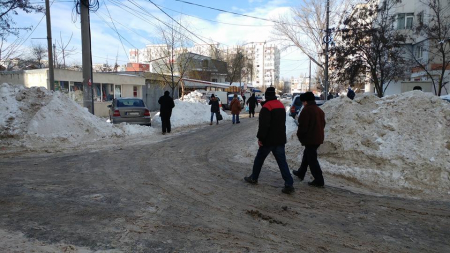 Noaptea continuă STRÂNGEREA ZĂPEZII din Galați