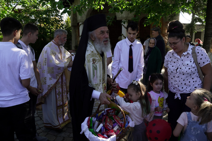 Binecuvântare la început de an școlar, în Parohia „Sf.Ana”