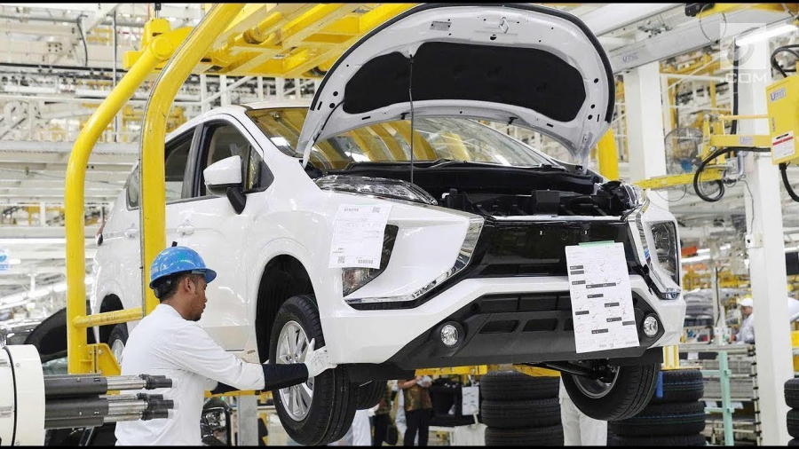 Mitsubishi va fabrica doar mașini electrice și hibride