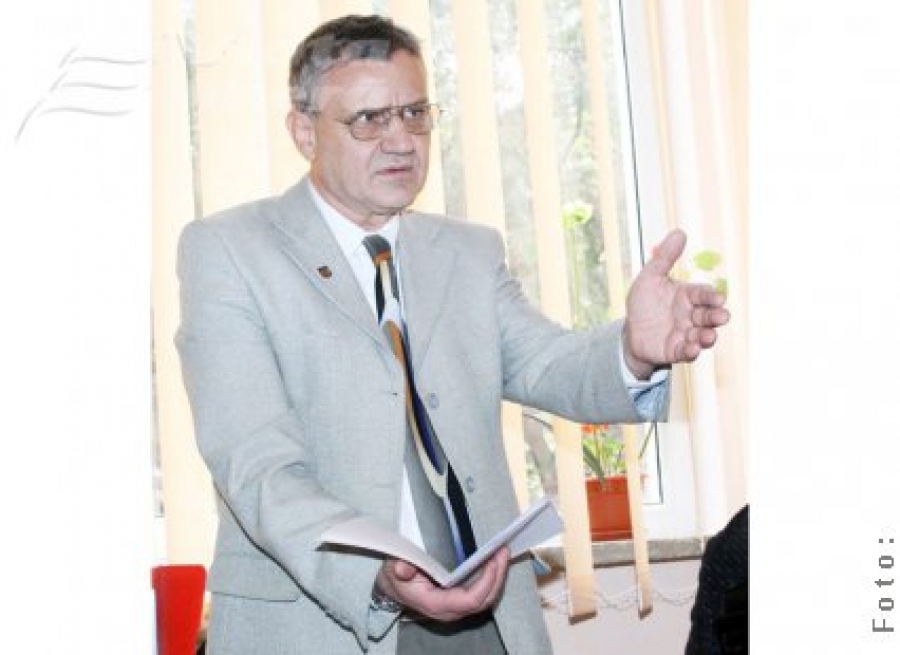 Viorel Dinescu, invitat la preşedintele interimar al Moldovei