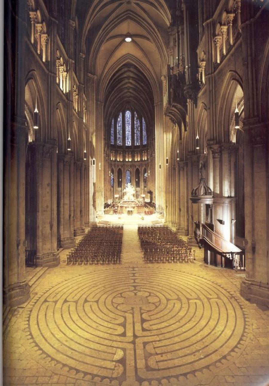 Catedralele medievale/ Mecanisme şi labirinturi secrete