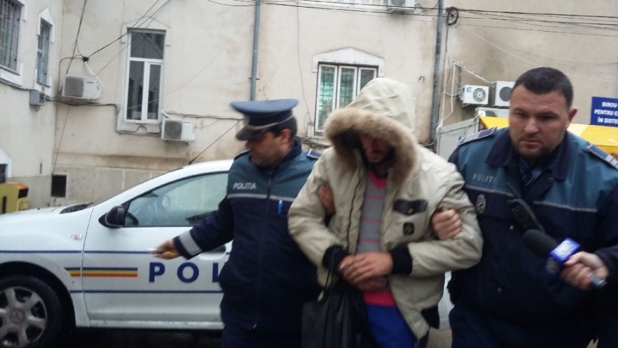 Trei ani cu suspendare după ce a UCIS un POLIȚIST şi l-a RĂNIT pe un altul