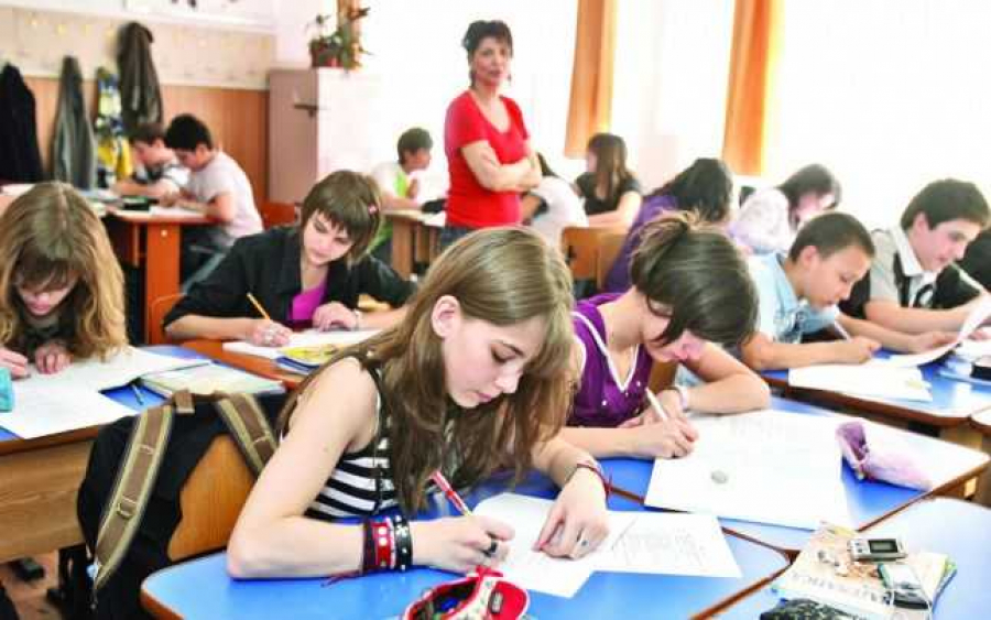 Ce prevede noua Lege a Educaţiei. Calificative la Arte şi Sport şi portofoliu elevului obligatoriu