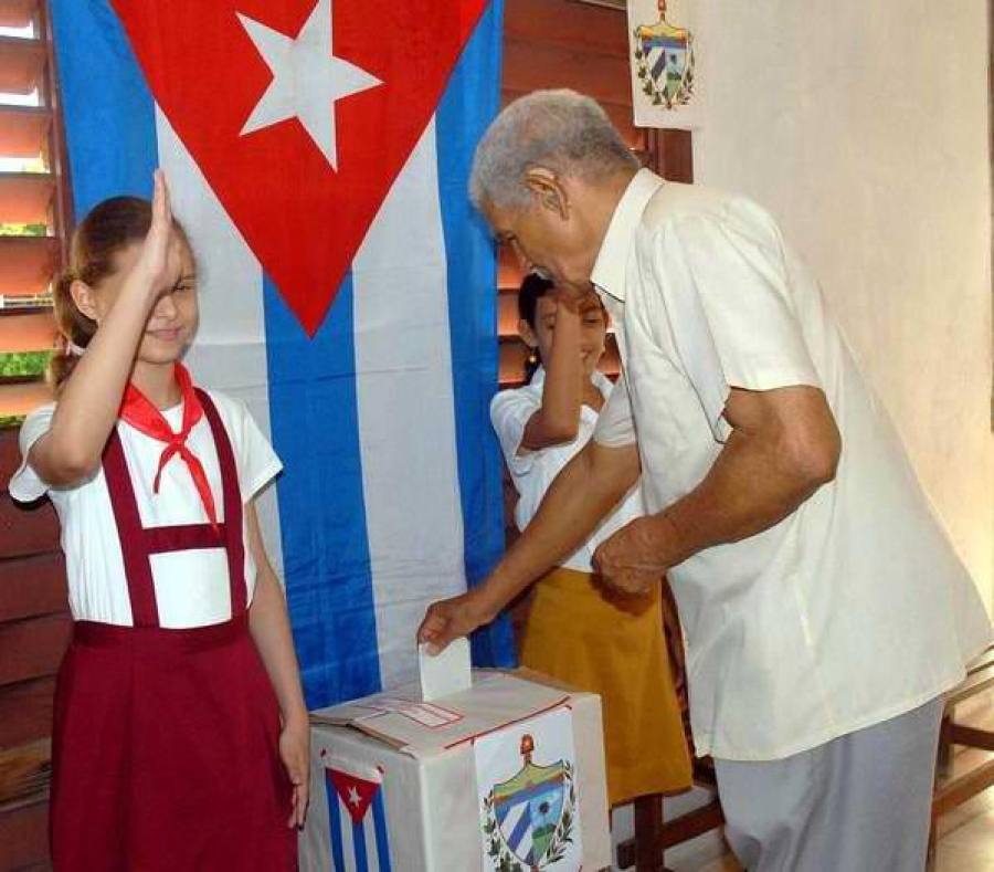 Cuba nu renunță la partidul unic