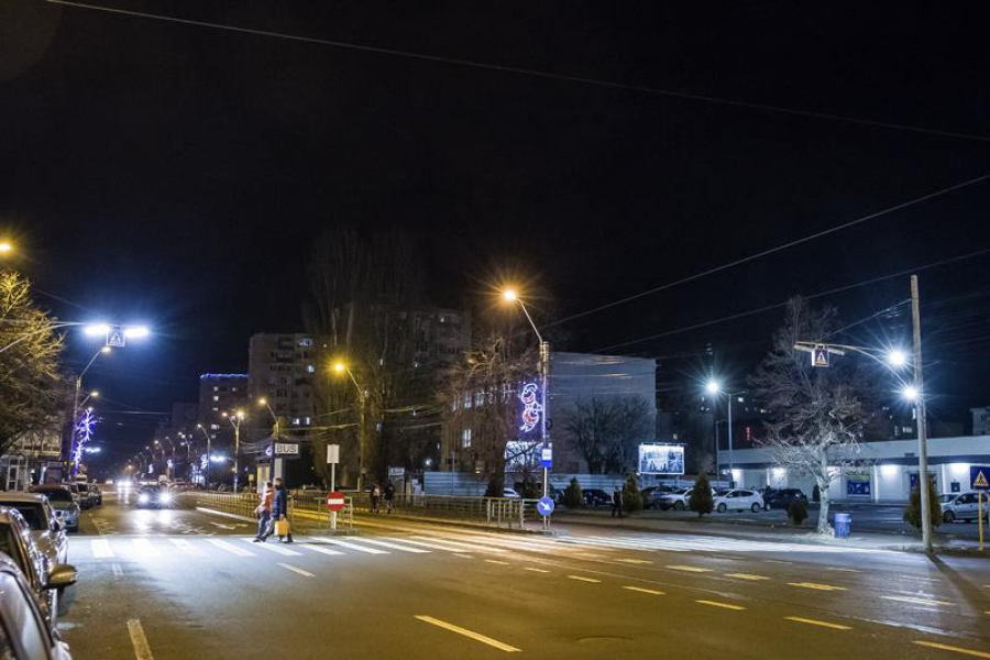 Numărul trecerilor de pietoni iluminate a ajuns la 43