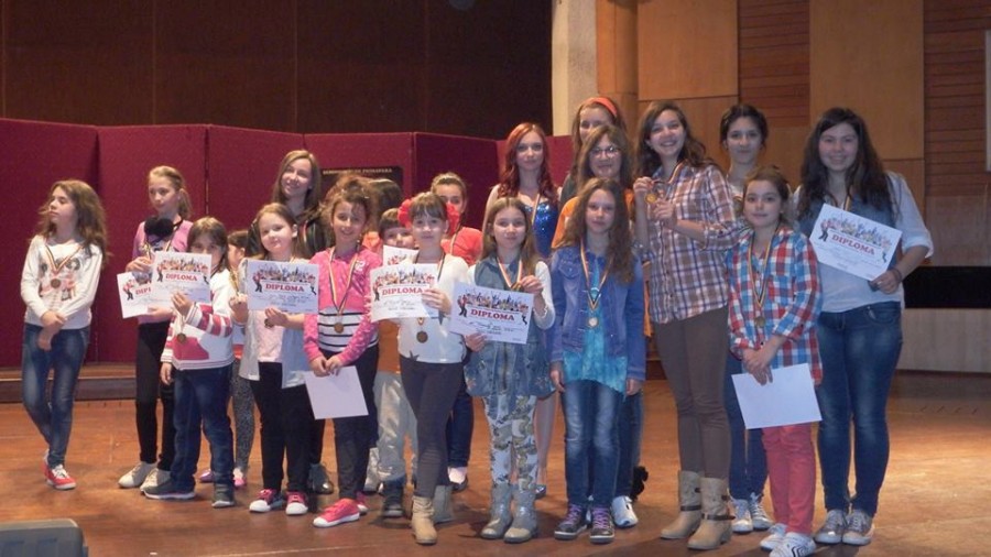 Elevii profesoarei Monica Măciuceanu au luat toate premiile la Festivalul „Provocarea Talentelor” de la Bacău