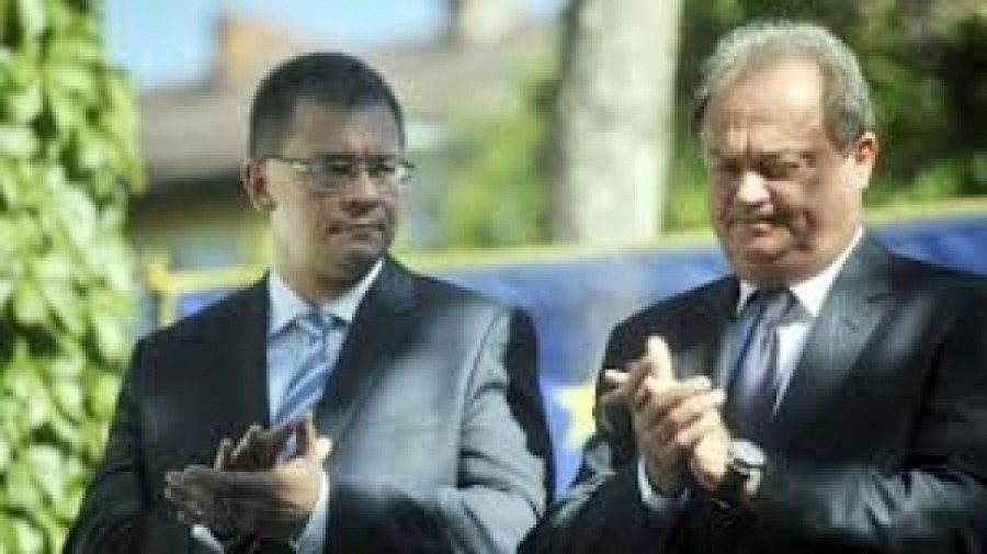 Forţa Civică dispare ca partid/ „Locotenenţii” lui MRU se înrolează în PDL