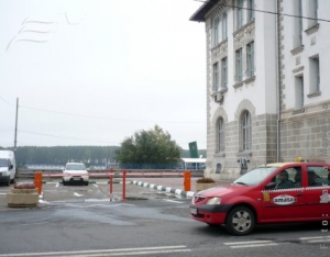 Parcare cu bani de la hotel Mercur 