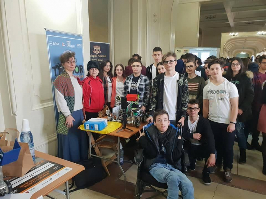 Elevii de la ”Hogaş” Tecuci, fruntaşi la robotică | FOTO