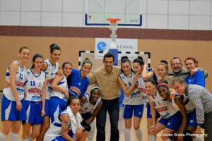 Echipa feminină de primă ligă a clubului Phoenix 