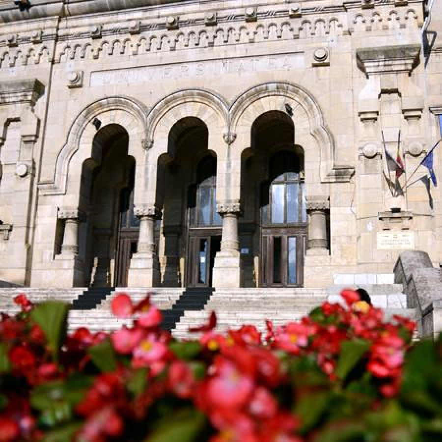 Universitatea gălăţeană nu-şi suspendă cursurile