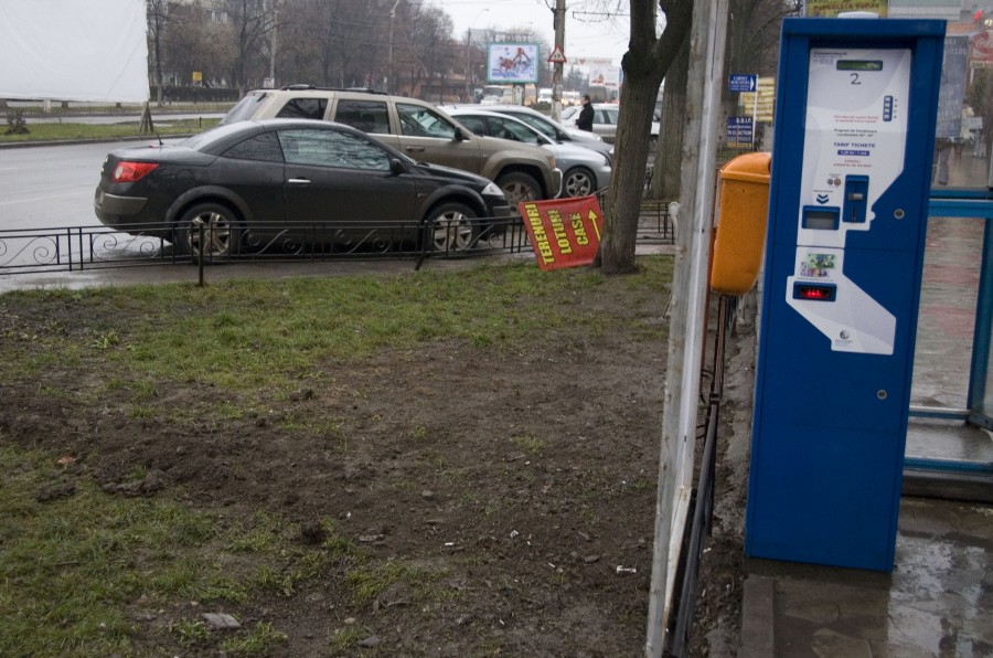 Gospodărire Urbană s-a "lepădat" de patinoar, stadion şi parcări