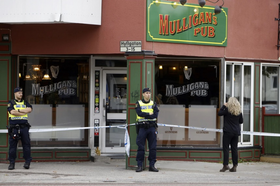 Atac armat într-un bar din Suedia