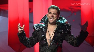 Cezar Ouatu şi-a luat „rochiţă” de Eurovision