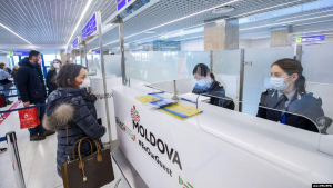 Studenţilor moldoveni li se ia temperatura la graniţă