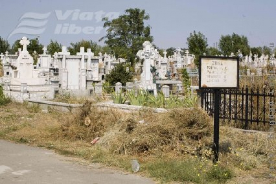 Cimitirul “Sfântul Lazăr” nu este “loc de verdeaţă şi odihnă”