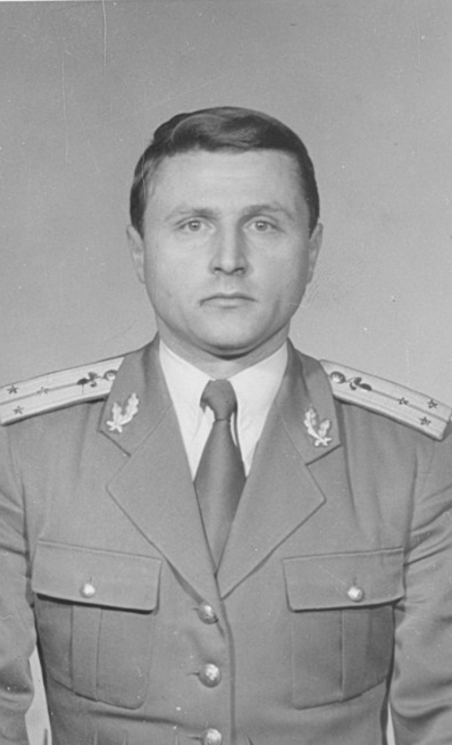 24 de ani de la evenimentele din Decembrie 1989/ Căpitanul Constantin Ionescu - "Floarea" secerată de la Otopeni