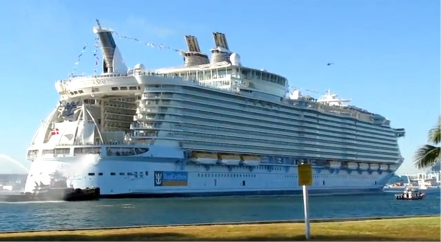 Royal Caribbean estimează că 600 de români vor cumpăra croaziere pe cel mai mare vas din lume