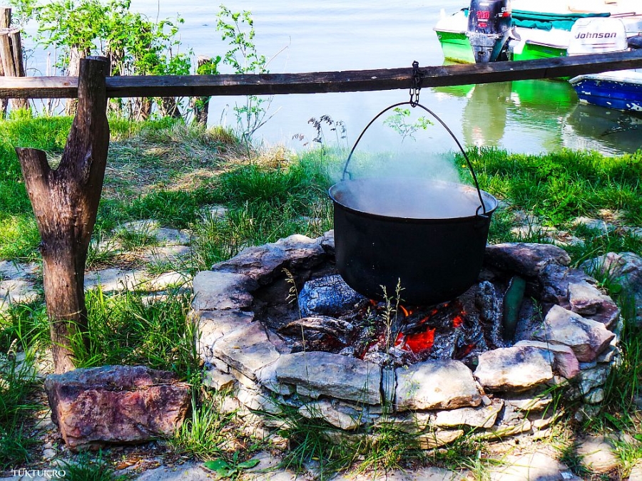 Unde îşi pot PETRECE gălăţenii Paştele. Cele mai căutate destinaţii pentru minivacanţă