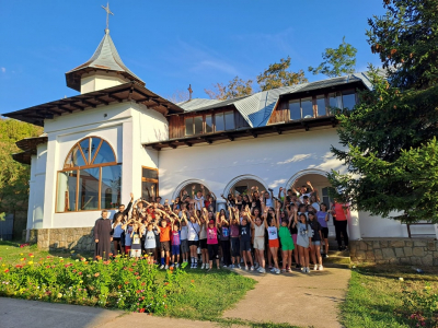 Mănăstirea Cârlomănești, gazdă primitoare pentru copii