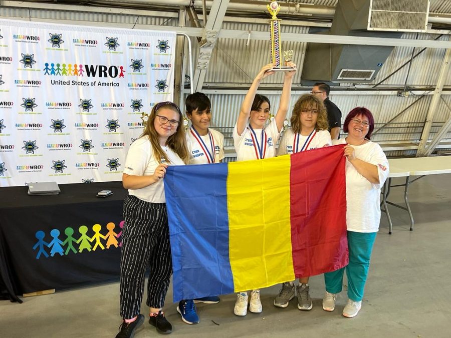 Trei gălăţeni sunt campioni mondiali la Olimpiada de Robotică