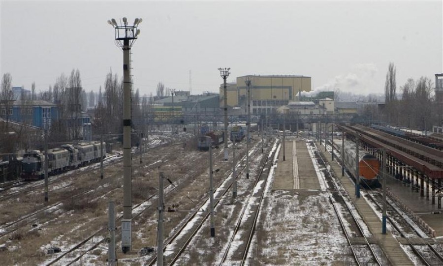 Un fir de contact s-a rupt la Buzău, trenurile de Bucureşti au întârzieri de până la 80 de minute