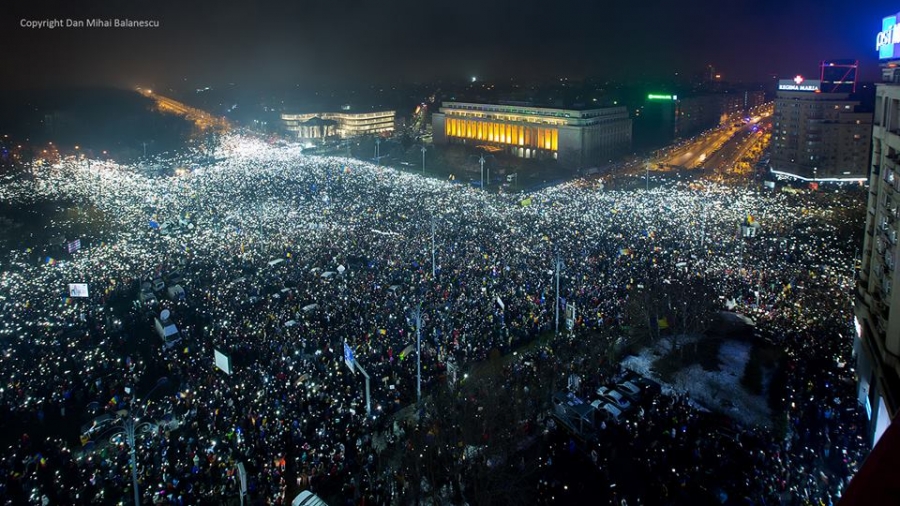 TINERII ȘI ORAȘUL. Sondaj | Pro sau contra? Studenţii gălăţeni, despre continuarea protestelor