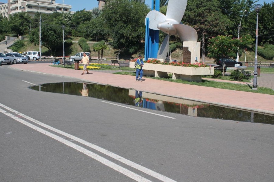 CE NU VĂ PLACE ÎN ORAŞUL GALAŢI/ Parcul de la Elice aşteaptă reabilitarea (FOTO)