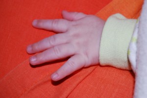 Un bebeluş gălăţean a fost ucis în bătaie de bunica sa