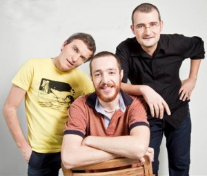Petrecere &quot;Şuie&quot; în aer liber: &quot;Paparude&quot; pe Plaja Brateş