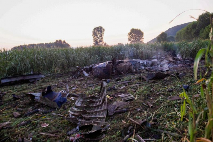 Avion cu muniție din Serbia pentru Bangladesh, prăbușit în Grecia