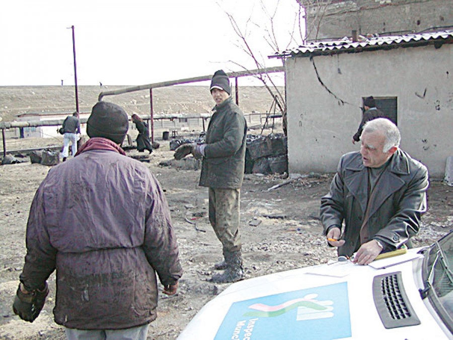 Peste 14.300 de cazuri de muncă la negru în 2012