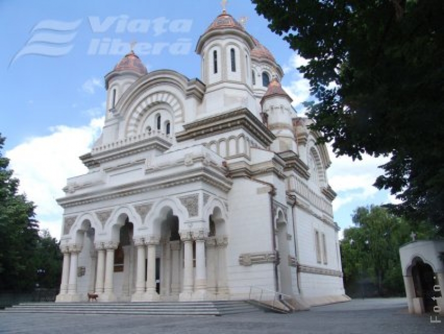 31 august - Punerea în raclă a Brâului Maicii Domnului