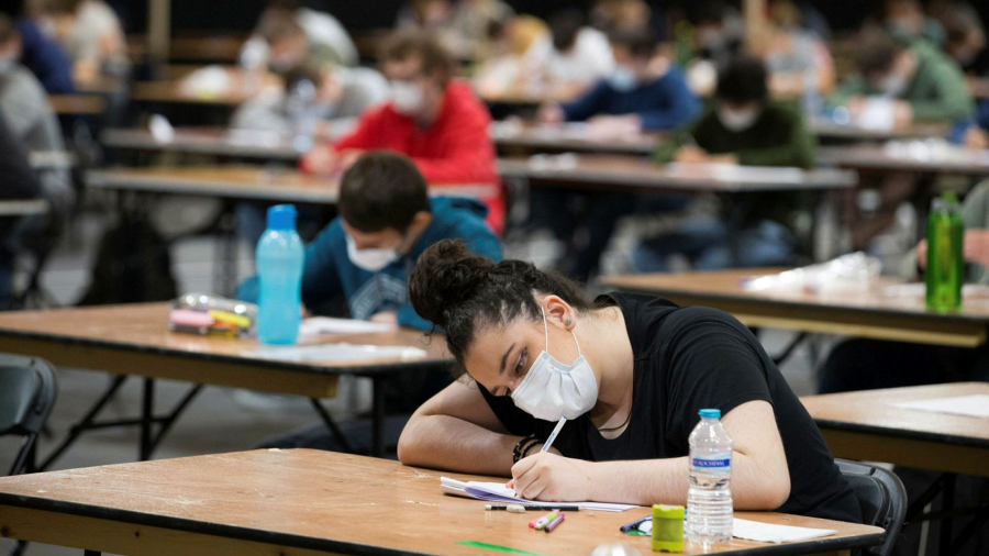 Noi reguli sanitare pentru studenţi şi universităţi, începând de astăzi