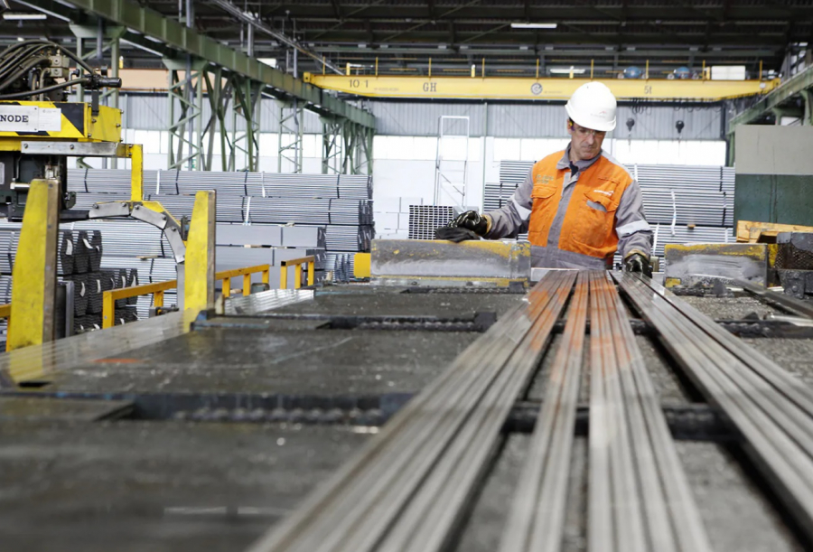 Rinat Ahmetov cumpără Tepro Iaşi